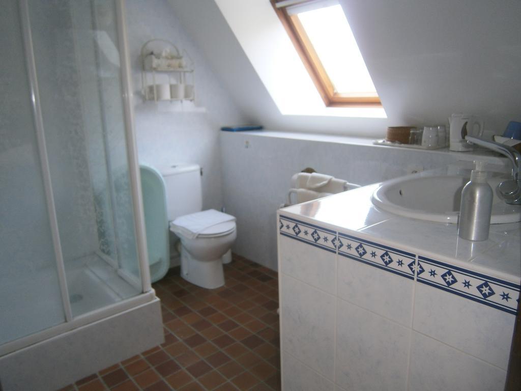 Les Chaumieres De Kerimel Bed and Breakfast Ploemel Exteriör bild