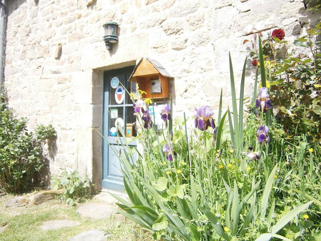 Les Chaumieres De Kerimel Bed and Breakfast Ploemel Exteriör bild